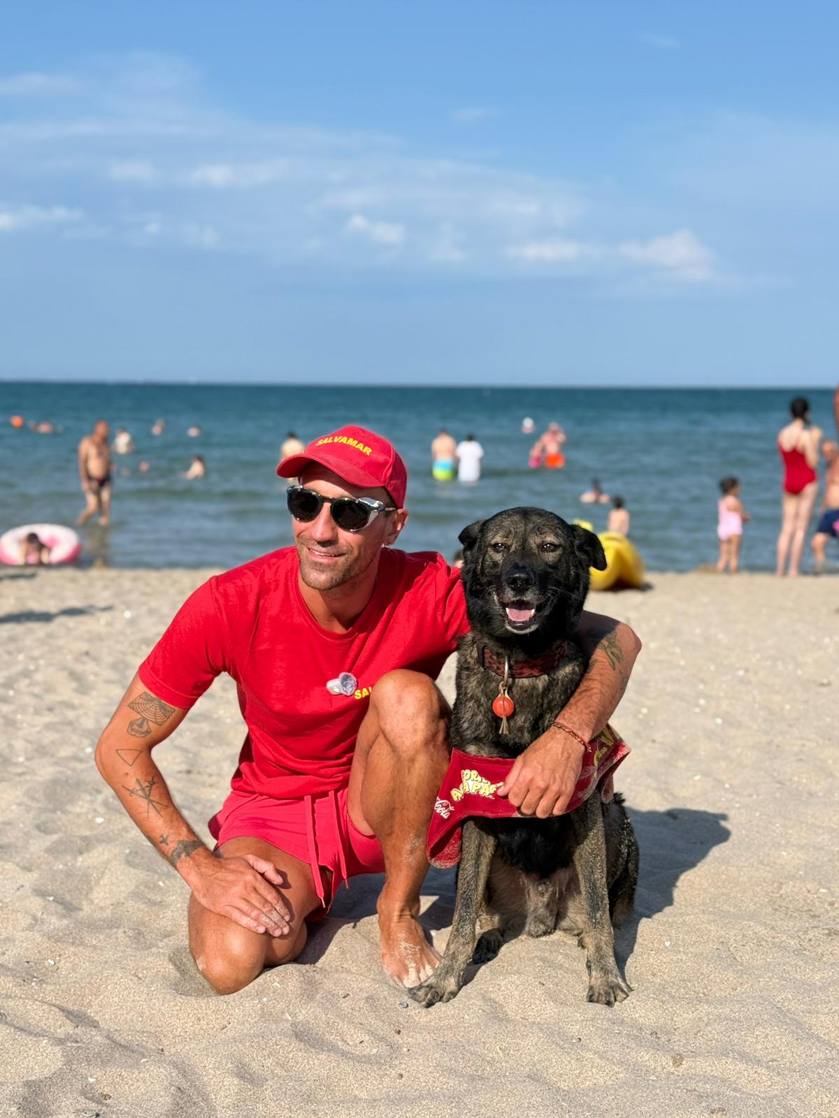 Igor, câinele salvamar care simte pericolul înaintea oamenilor. Vlad Mărculescu, stăpânul patrupedului: „Este ca un al șaptelea simț pentru mine”