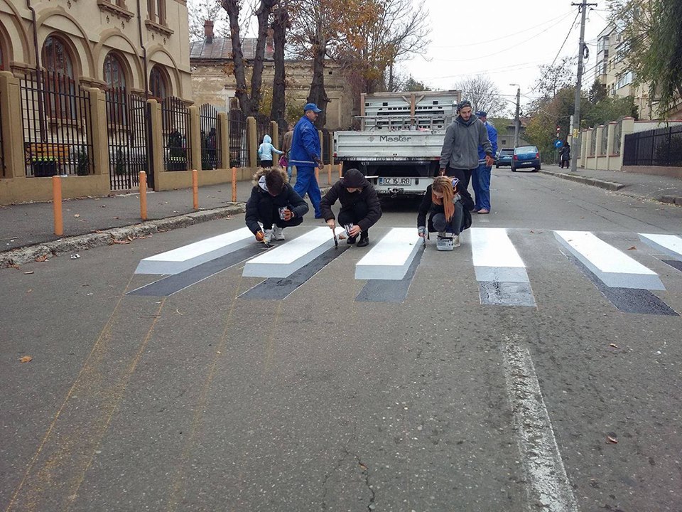 Prima trecere de pietoni 3 D din România este de miercuri la Buzău| GALERIE FOTO