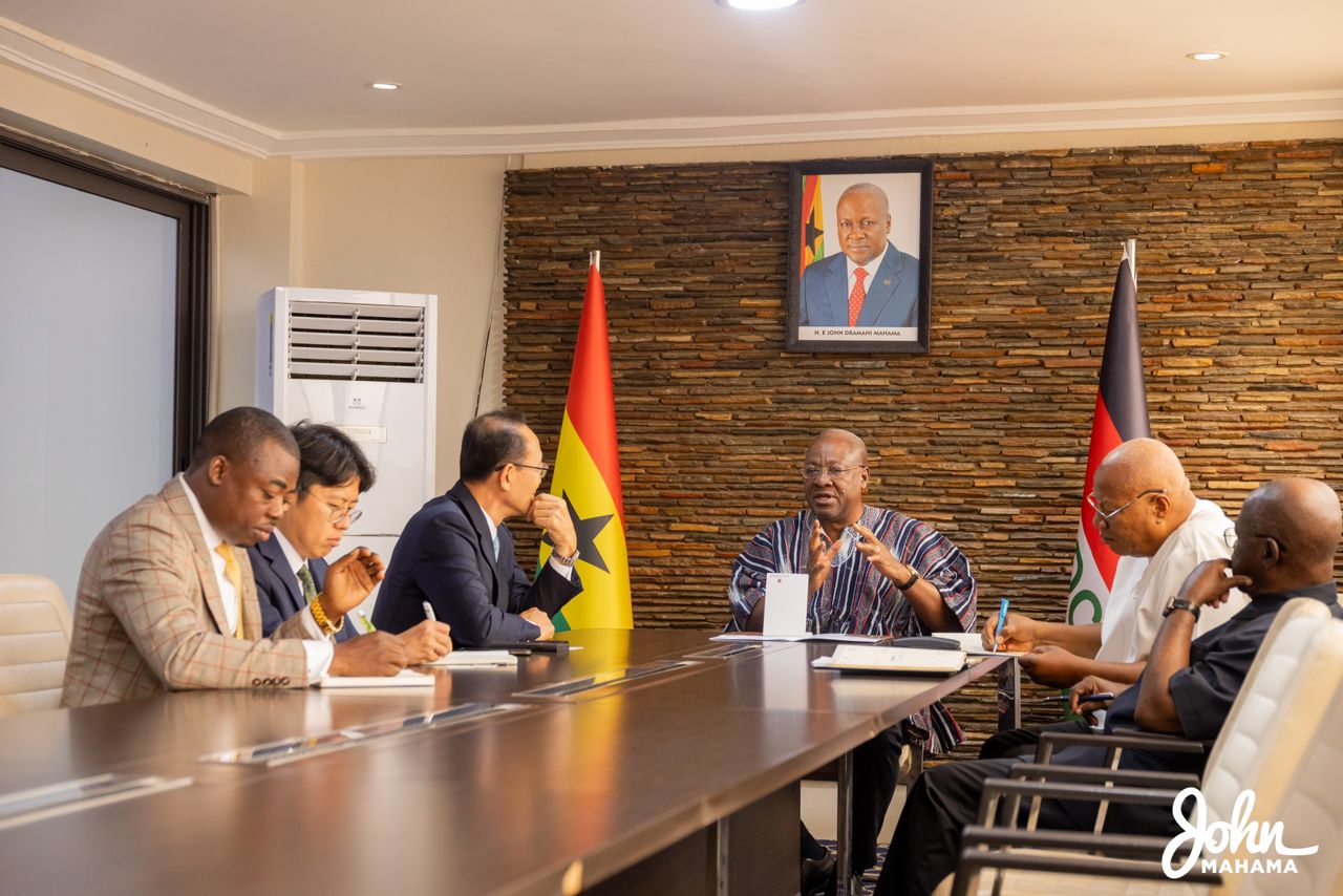 Mahama holds discussions with Korean ambassador on economic difficulties