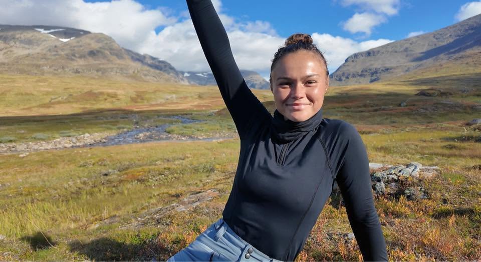Kit Birks, fosta asistentă care a făcut 8.000 km pe jos pentru prevenirea suicidului: „11 luni, 13 țări, ca 13 urcări pe Everest. Oamenii mi-au împărtășit durerea, luptele și speranțele lor”