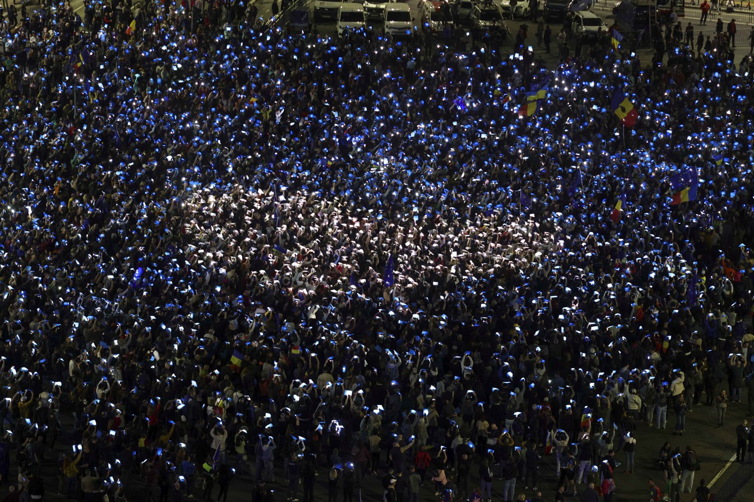 Coregrafie ca pe stadioane la mitingul EuRo Manifest, în Piața Victoriei din București