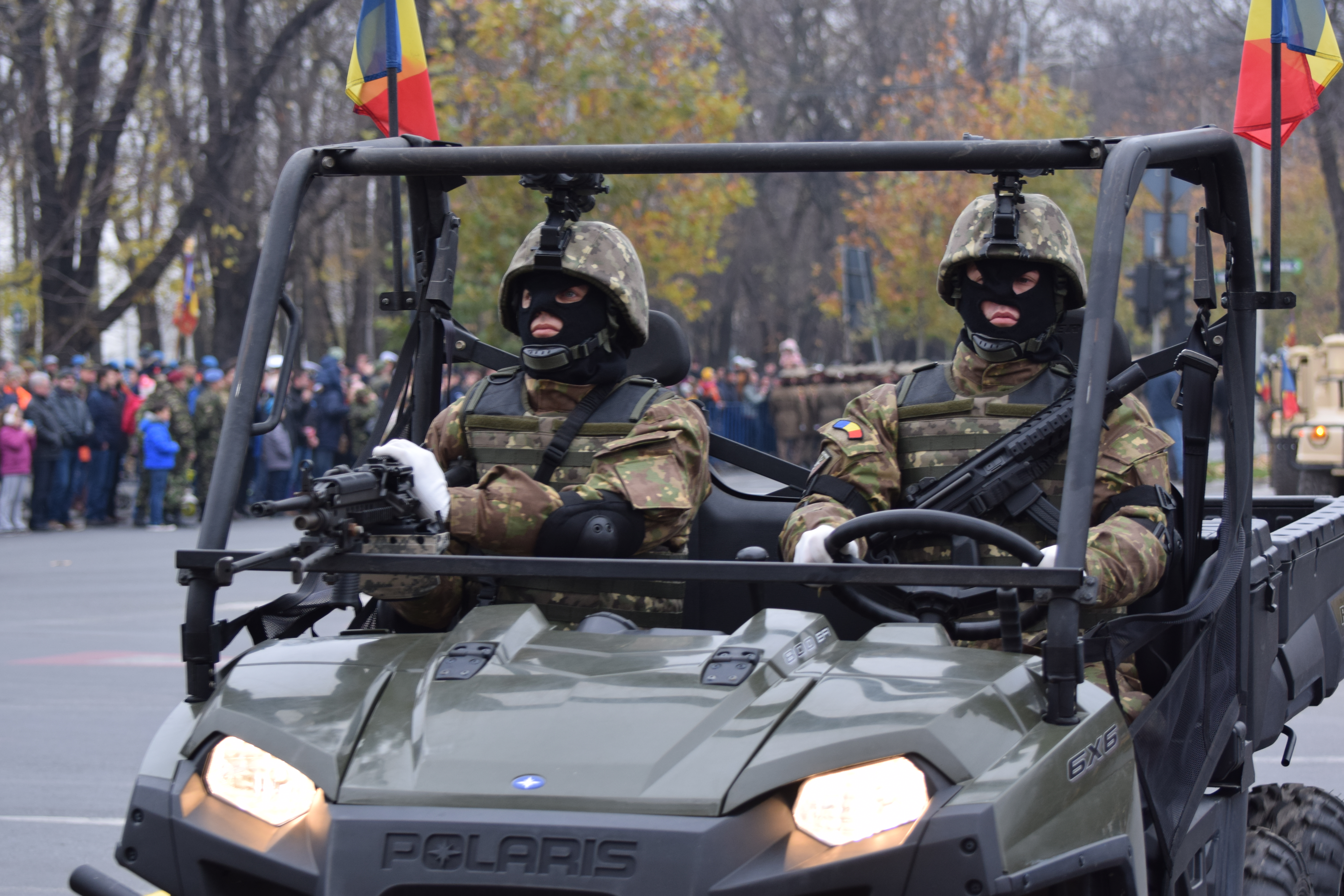 La mulţi ani, România! Imagini de la parada de 1 Decembrie (FOTO și VIDEO)