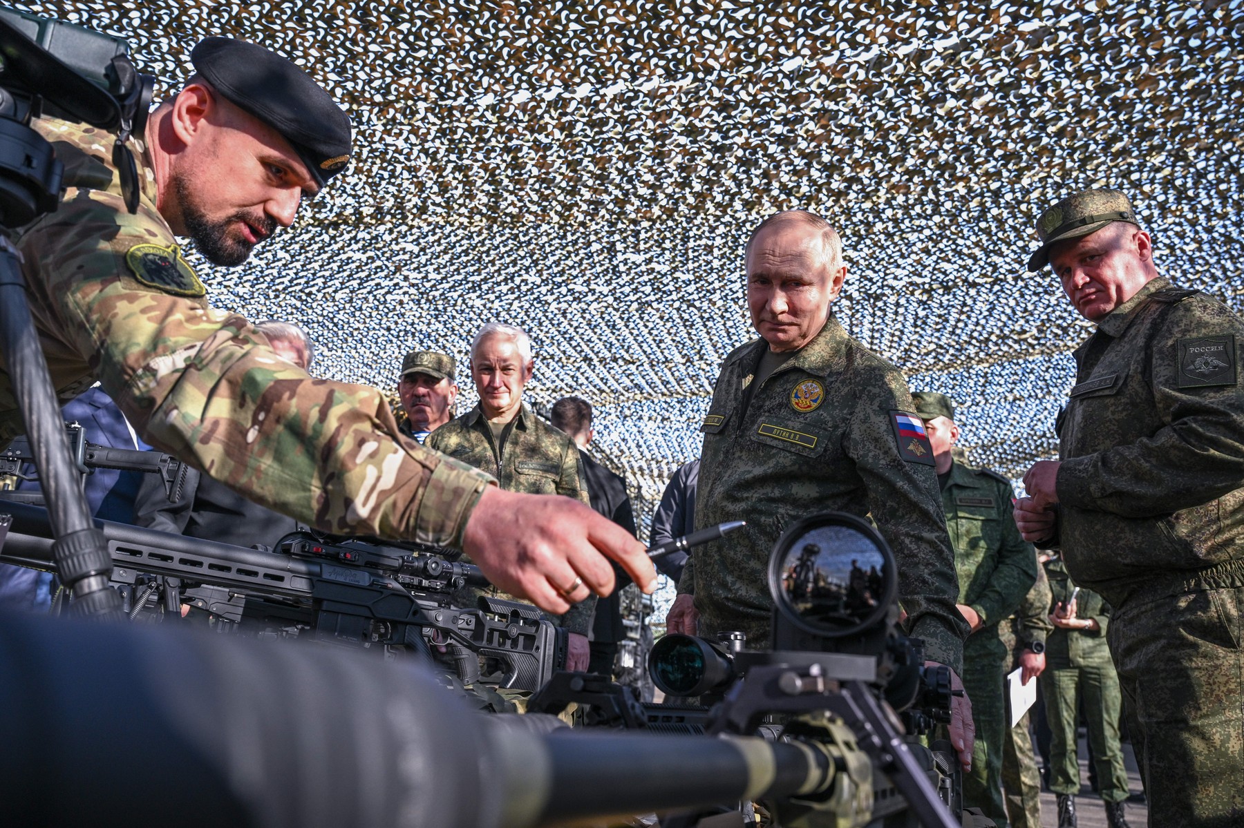 Vladimir Putin, apariție neobișnuită la finalul manevrelor militare Zapad 2025: „Inamicul a fost înfrânt”