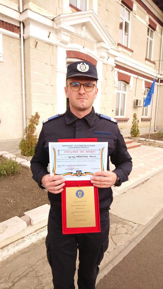 FOTO/700 de jandarmi au absolvit şcoala. Şefii de promoţie au obţinut medii de peste 9