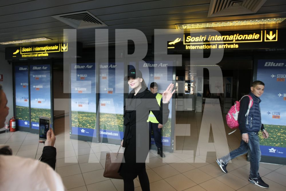 FOTO EXCLUSIV / Monica Gabor a ajuns în România pentru a petrece Paștele cu Irinuca. Se gândește la al doilea copil!