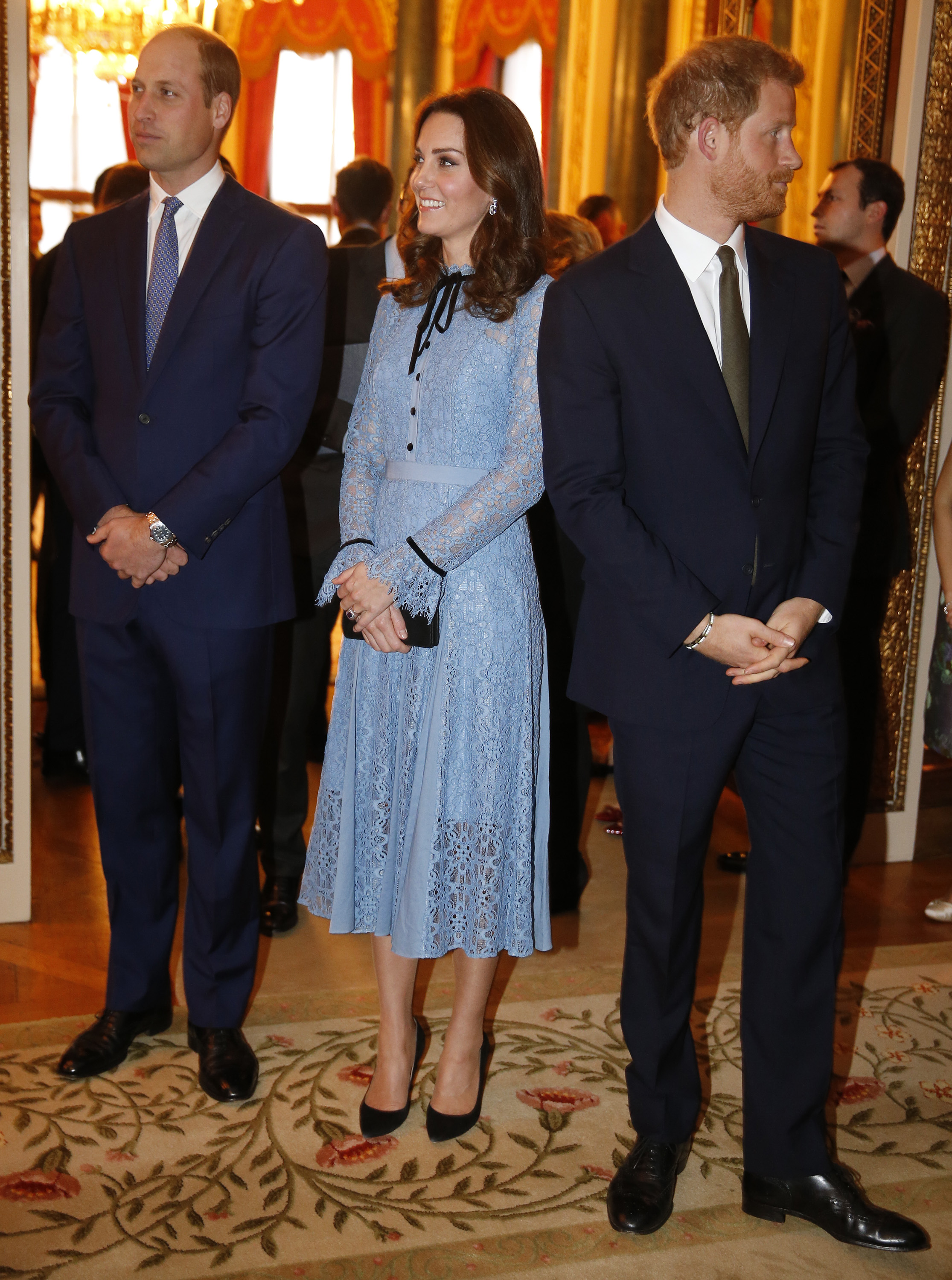 Primele imagini cu Kate Middleton însărcinată cu al treilea copil. Ducesa de Cambridge și-a arătat burtica de gravidă