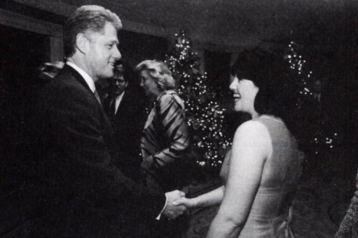 N-au făcut nici un spanac! După 21 de ani, Monica Lewinsky dezvăluie intimități de la actul sexual cu președintele Bill Clinton din Biroul Oval: «Am crezut că petele erau de la sosul de spanac de la cină»