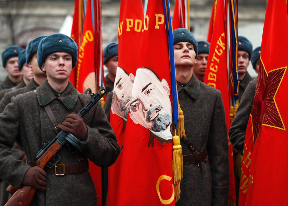 Defilare militară impresionantă în Piața Roșie. Rușii au reconstituit faimoasa paradă din noiembrie 1941, decisivă în Bătălia Moscovei