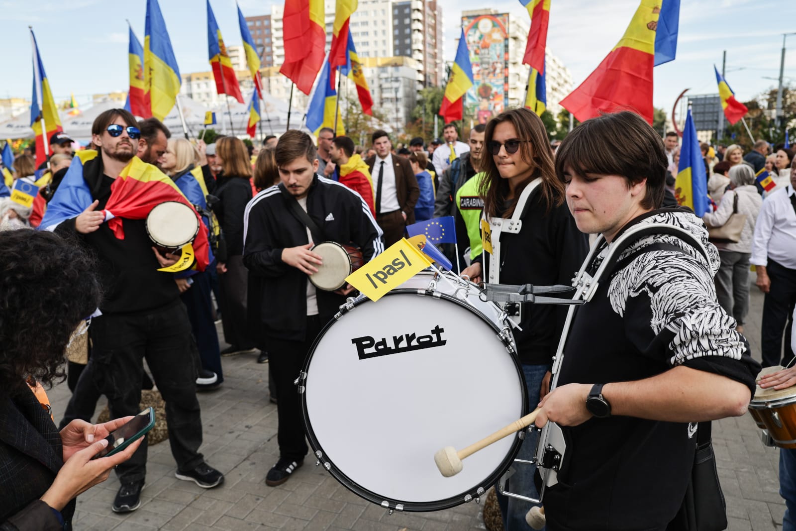 Marș pro UE și pro PAS la Chișinău: „Lumea rusă înseamnă război, UE înseamnă pace”