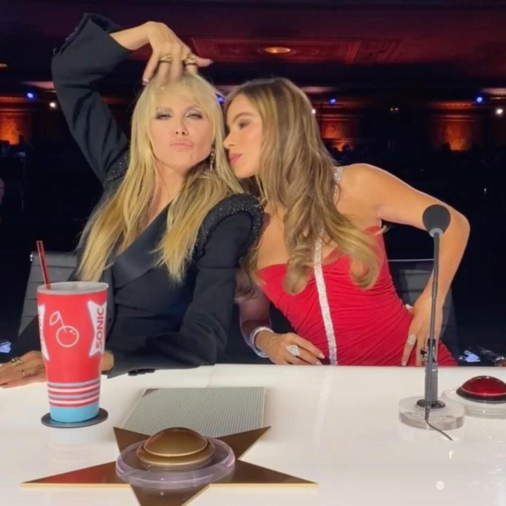 FOTO. Cum arată vila de aproape 20 de milioane de dolari a Sofiei Vergara, una dintre cele mai frumoase actrițe de la Hollywood
