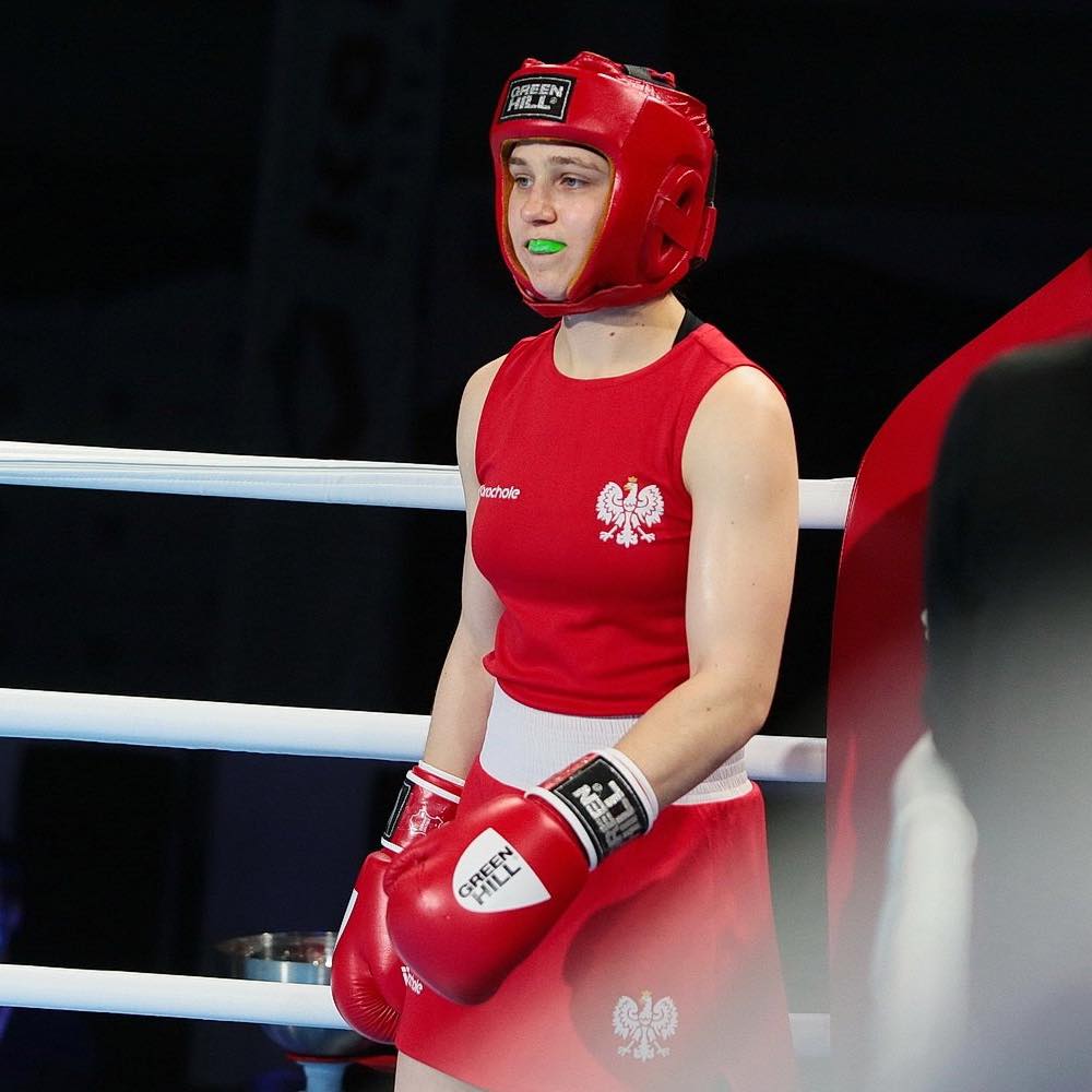 „Fiica mea poartă aceiași pantofi de 5 ani. Ca să pot apărea la TV, mi-am luat haine din bazar”. Cum a scos-o boxul din sărăcie pe vicecampioana olimpică poloneză Julia Szeremeta