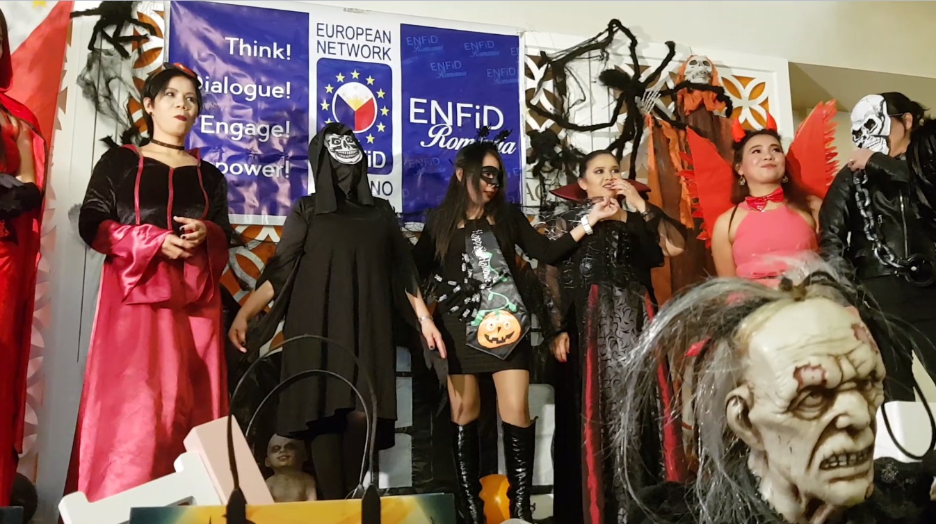VIDEO/ Cum petrec filipinezele din România de Halloween. Dansează pe „Thriller” îmbrăcate în vrăjitoare