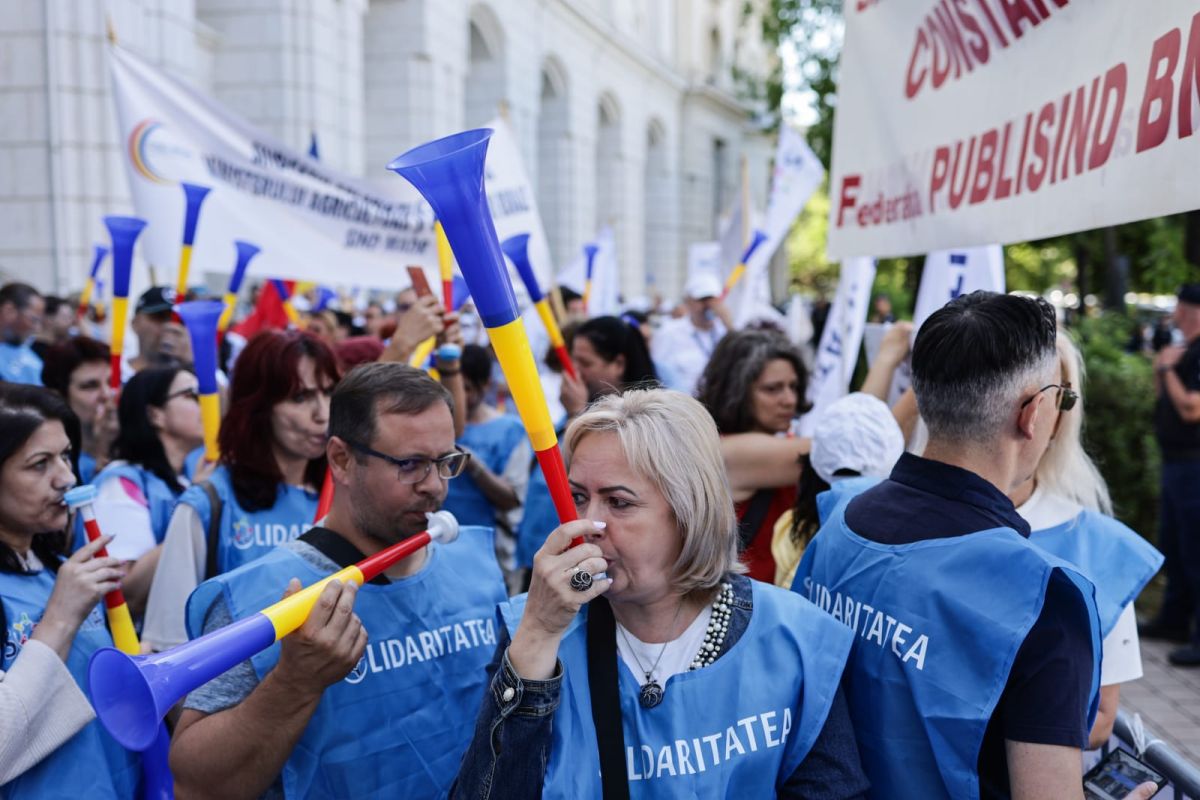 Sindicatele critică măsurile fiscale: „E ca și cum ospătarul îți aduce ciorba și apoi ți-o ia înapoi”