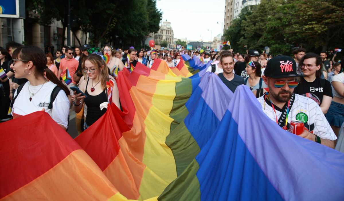 Bucharest Pride 2025. Număr record de participanți la ediția care marchează 20 de ani de la primul marș LGBTQIA+ din România