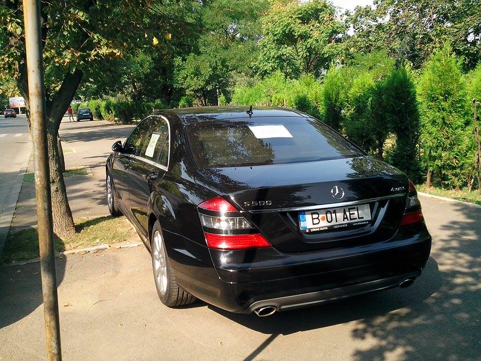 Fostele maşini ale rapidistului George Copos au ajuns la vânzare pe trotuar!