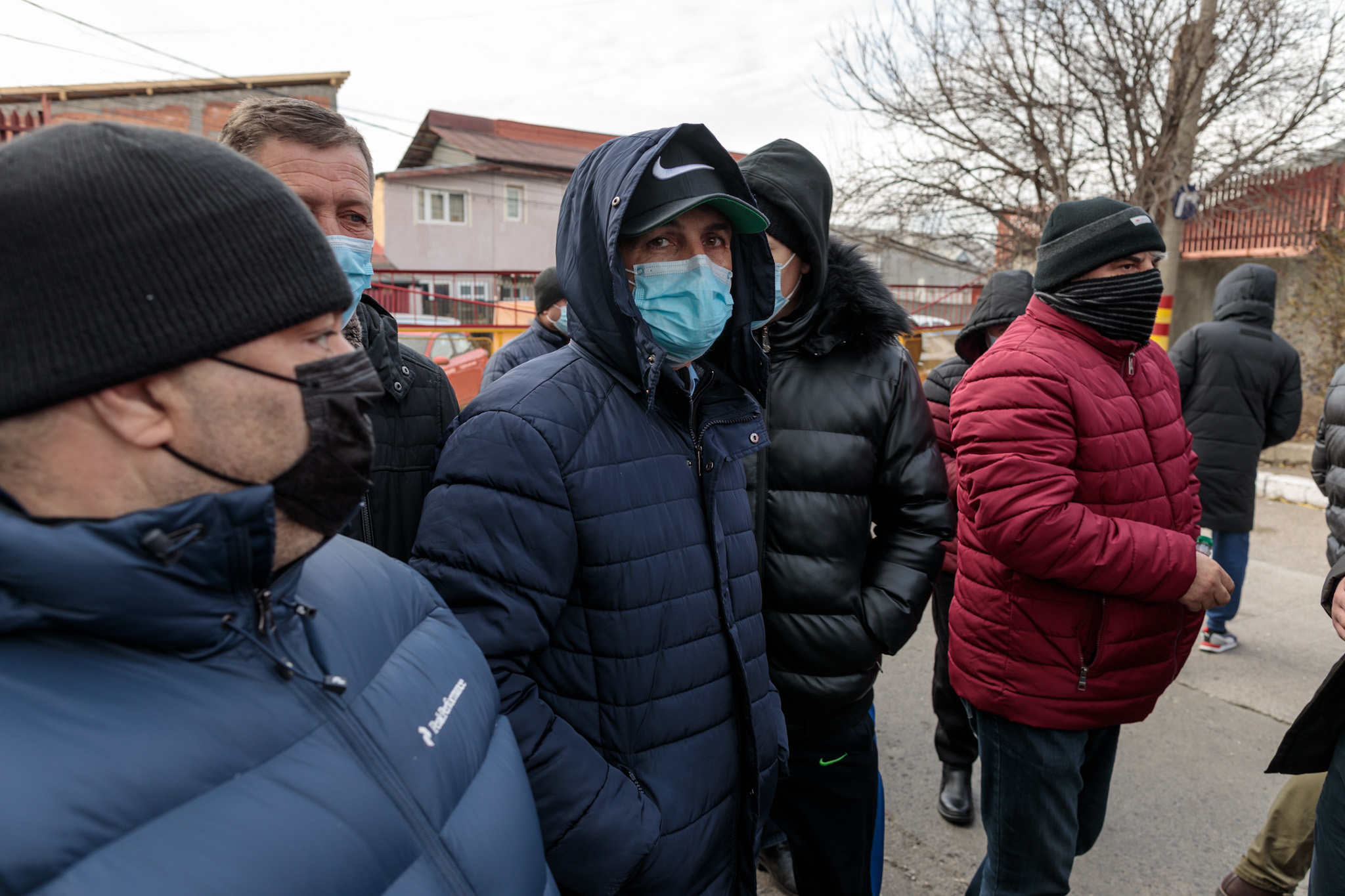 Reportaj din depourile STB. Versiunea angajaților aflați în grevă: „Călătorul nu știe cum ne chinuim noi să tragem de volan sau să mergem fără frâne”