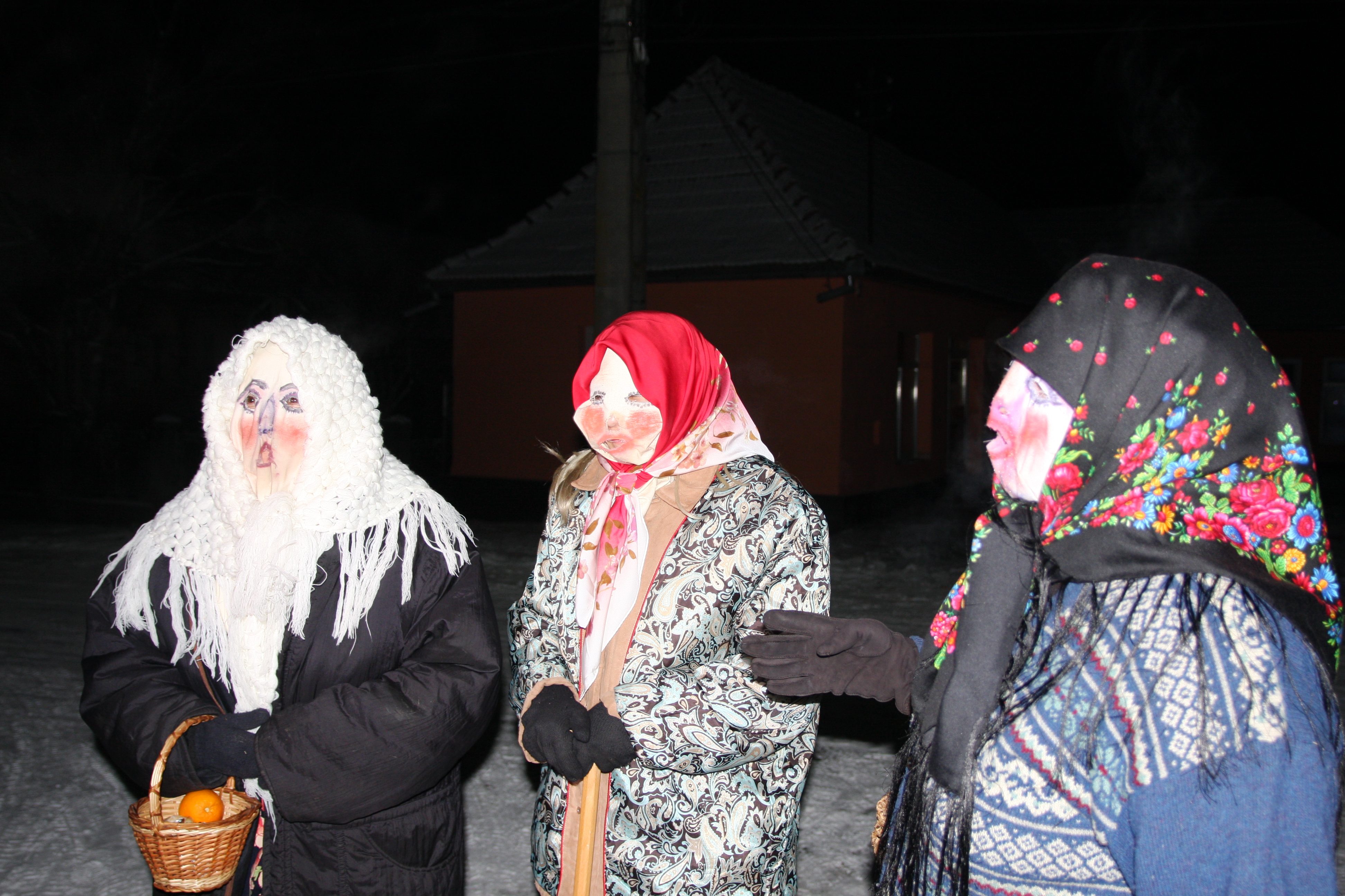 Hâzii din Chintelnic au încheiat colindatul de sărbători! GALERIE FOTO