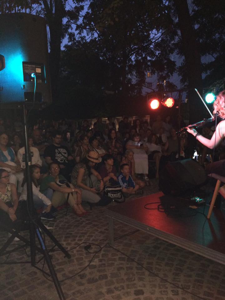 EXCLUSIV | Ducu Bertzi ține concerte cu medicul lângă el. Îi supraveghează sănătatea, dar și prestația