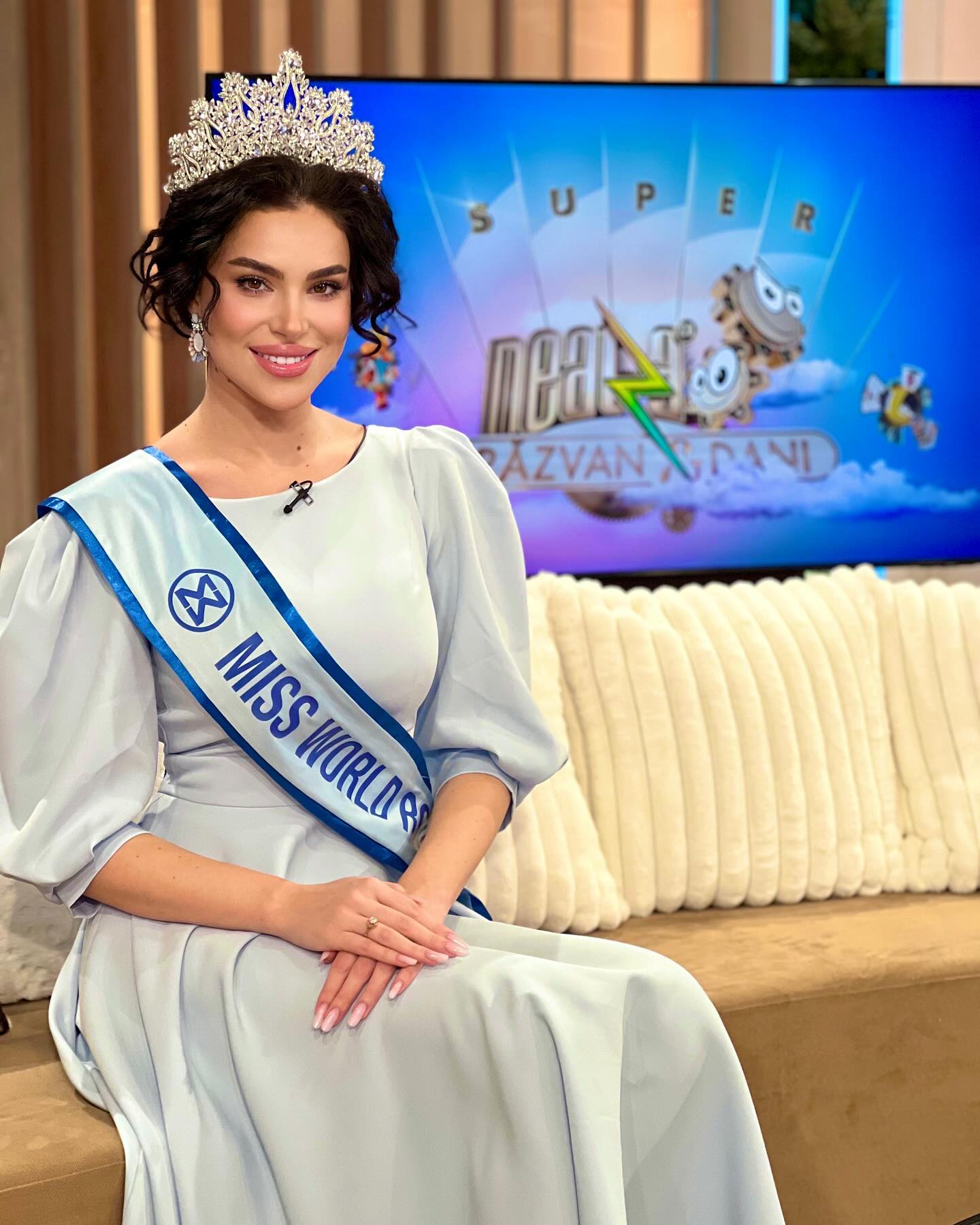 Ada-Maria Ileana, reprezentanta României la Miss World 2024, prima reacție după ce a pierdut titlul: „Plec cu inima plină de bucurie”. Iulia Vântur a susținut-o în India