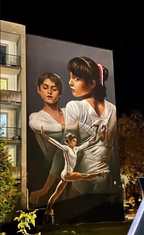 Reacția Nadiei Comăneci după ce a văzut pictura murală cu ea de la Onești: „Este o mare onoare”. A fost realizată pentru o aniversare importantă