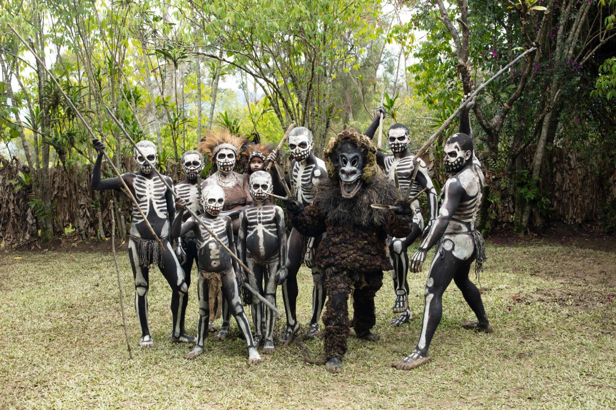 GALERIE FOTO | Imagini spectaculoase și extrem de rare cu triburile din Papua Noua Guinee