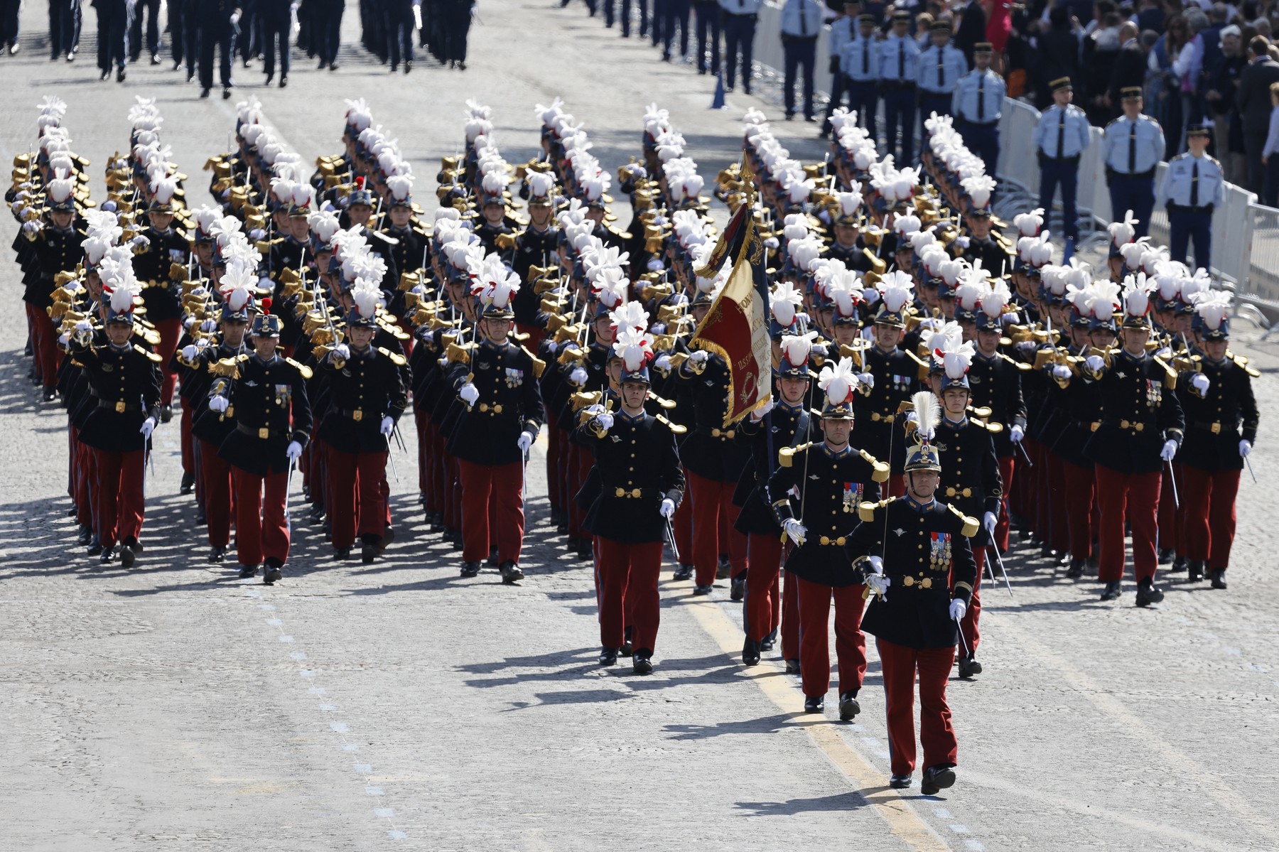 Franța celebrează ziua naţională. Parada militară, perturbată de organizarea Jocurilor Olimpice | VIDEO