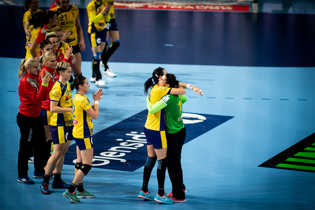 Denisa Dedu, matematicianul din poarta naționalei de handbal a României: ”Calculez mai repede traseele șuturilor adversarelor”