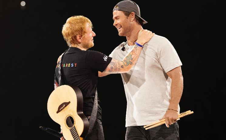 Ed Sheeran și Chris Hemsworth, la restaurantul unui concurent de la „MasterChef”, după concertul de la Arena Națională: „A fost superb”