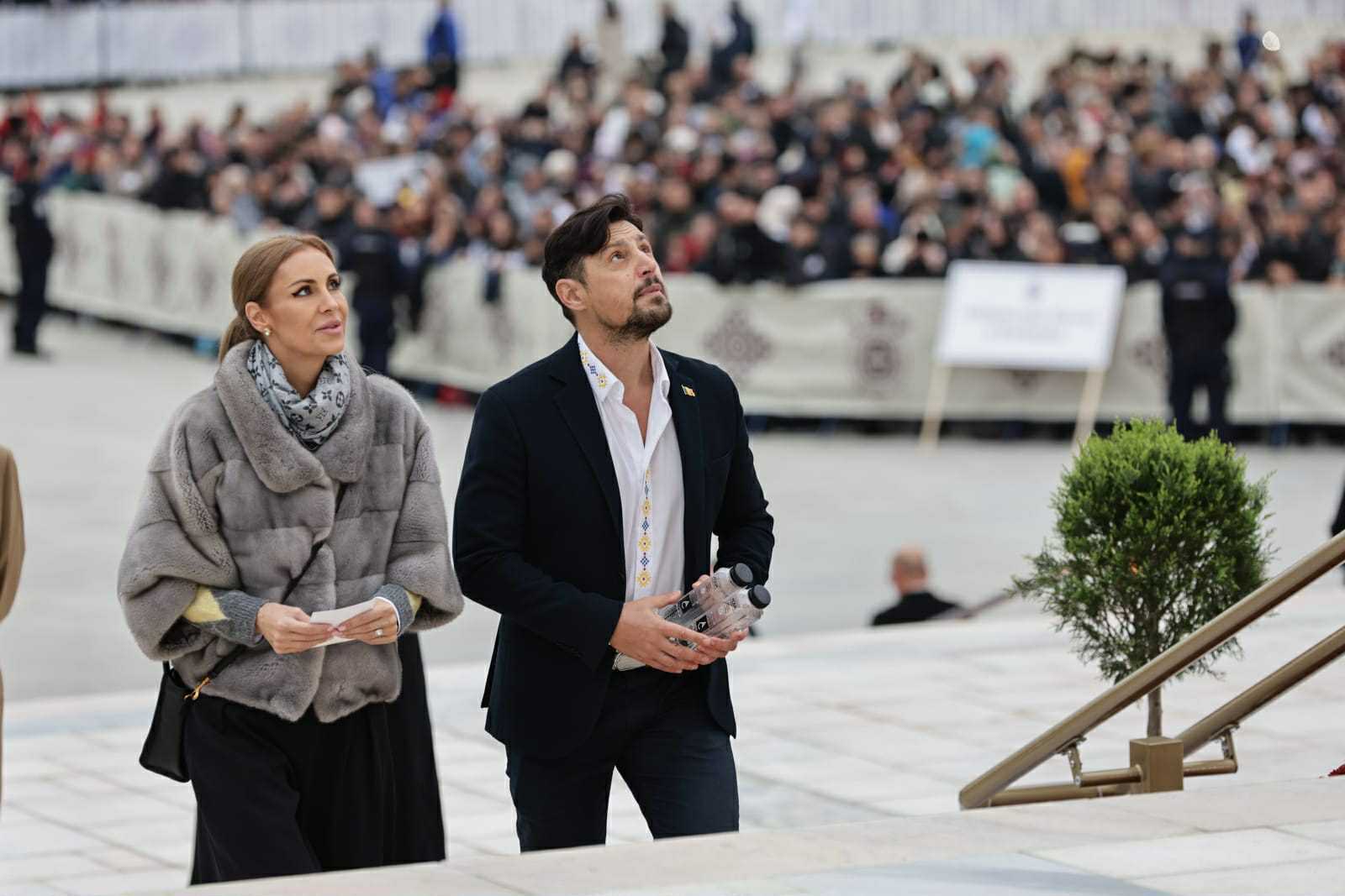 Daniel Pavel și soția Anna, prezenți la slujba de sfințire a Catedralei Naționale. Emoțiile i-au cuprins: „Am primit o navă amiral a ortodoxiei românești”