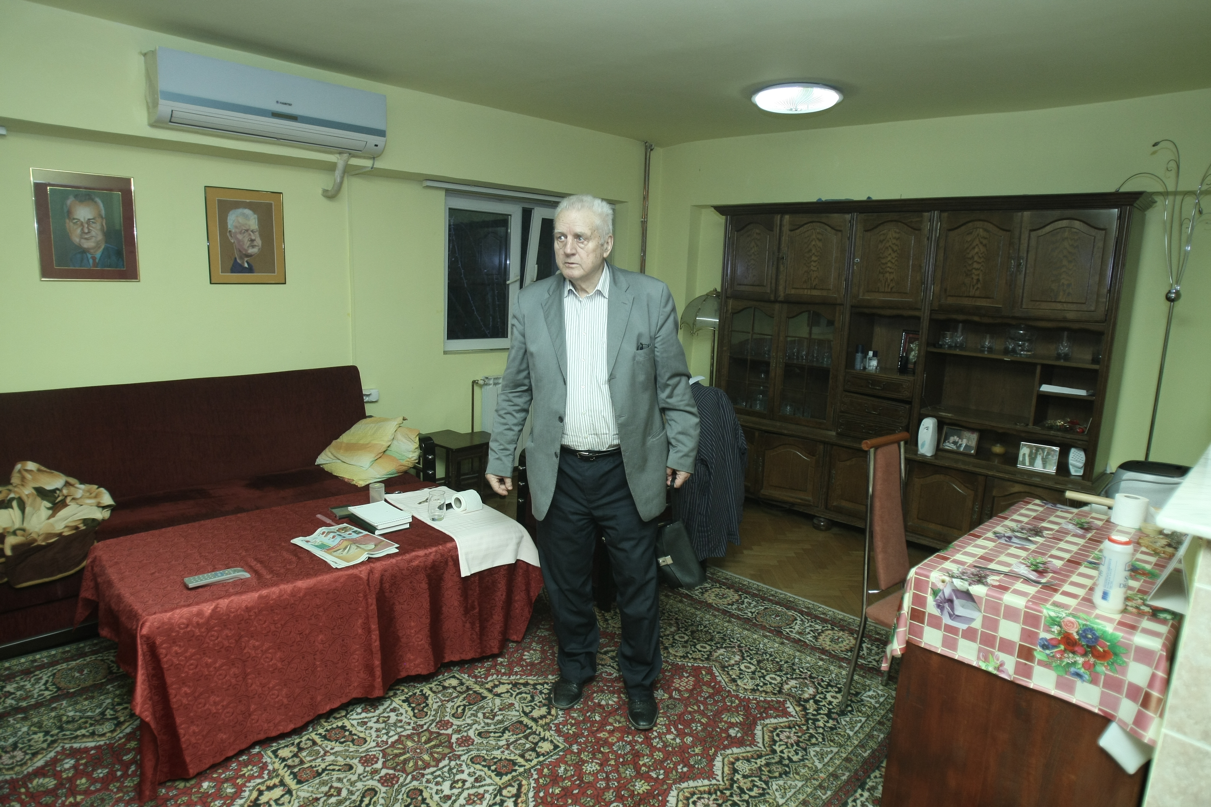 EXCLUSIV! Știați că Pădureanu a fost însurat? Vorbește în premieră despre divorț! A înșelat-o nea Jean pe Tanti Pușa? GALERIE FOTO