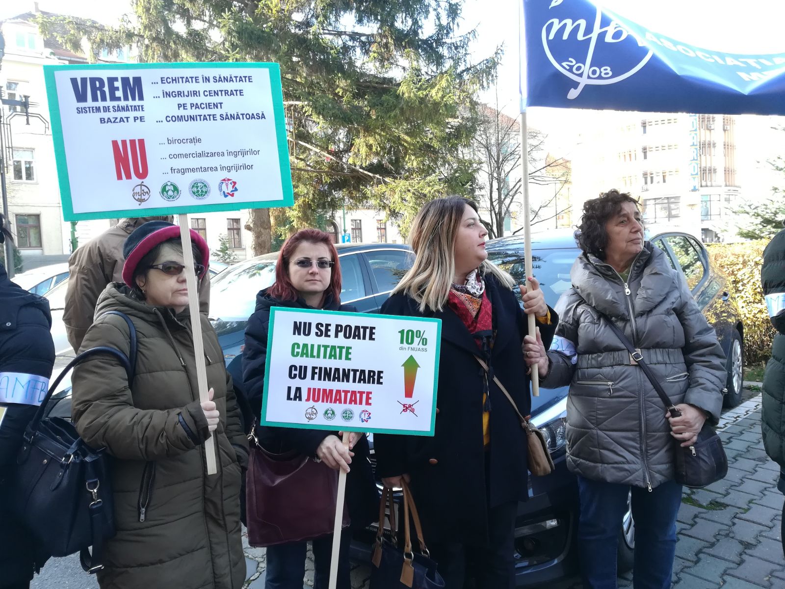 UPDATE: Protest al medicilor de familie și pacienților în București. Mii de oameni, așteptați să picheteze sediile caselor de Sănătate și ale Prefecturilor