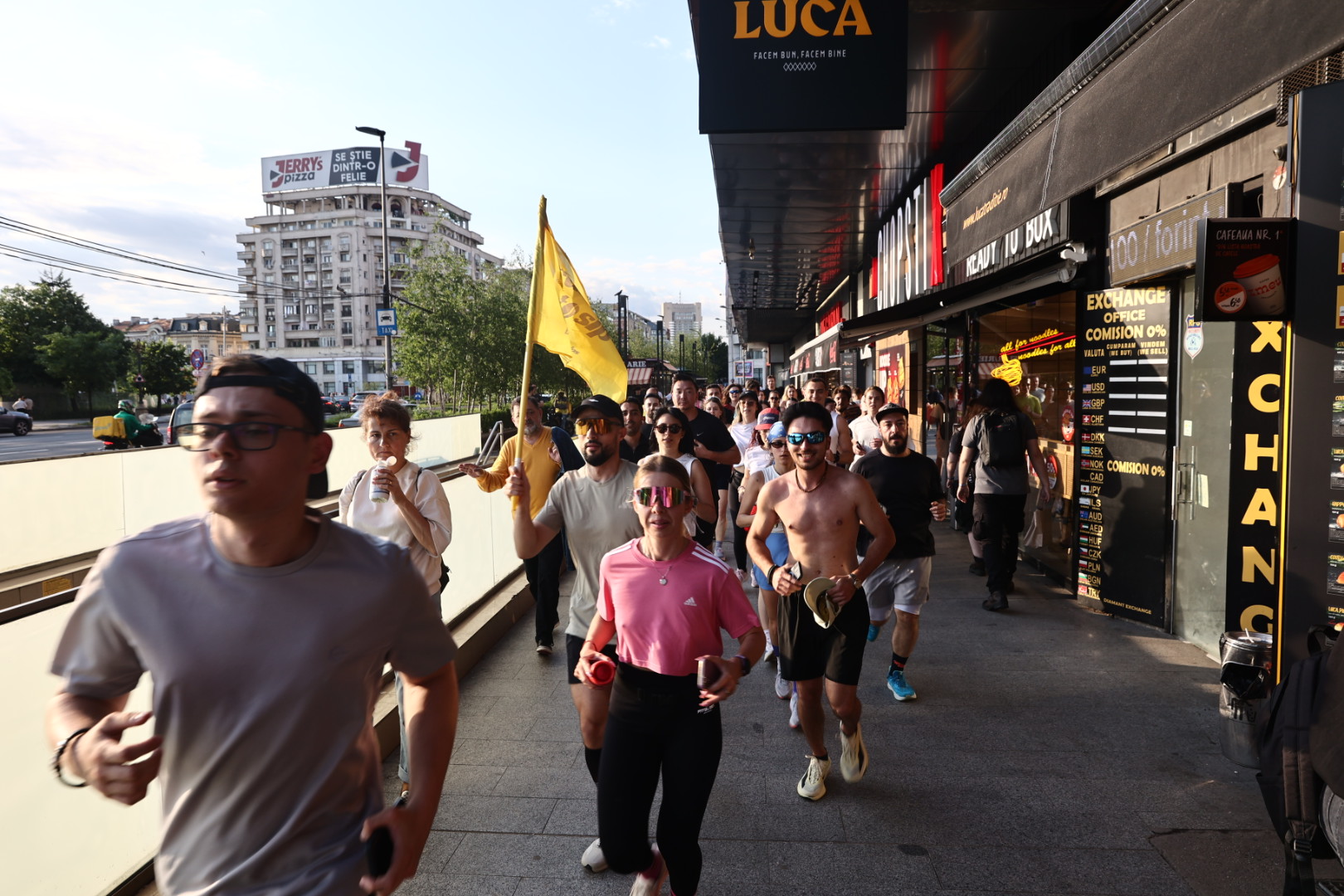 Noaptea Muzeelor 2026. Mii de oameni au stat la coadă ca să vadă muzee gratuit în București