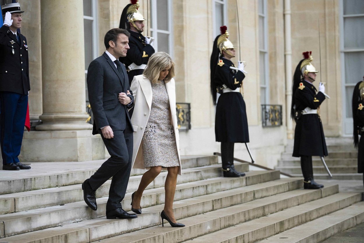 Ce mănâncă Brigitte Macron pentru a avea o formă de invidiat la 72 de ani. Îi place să gătească dimineața și seara