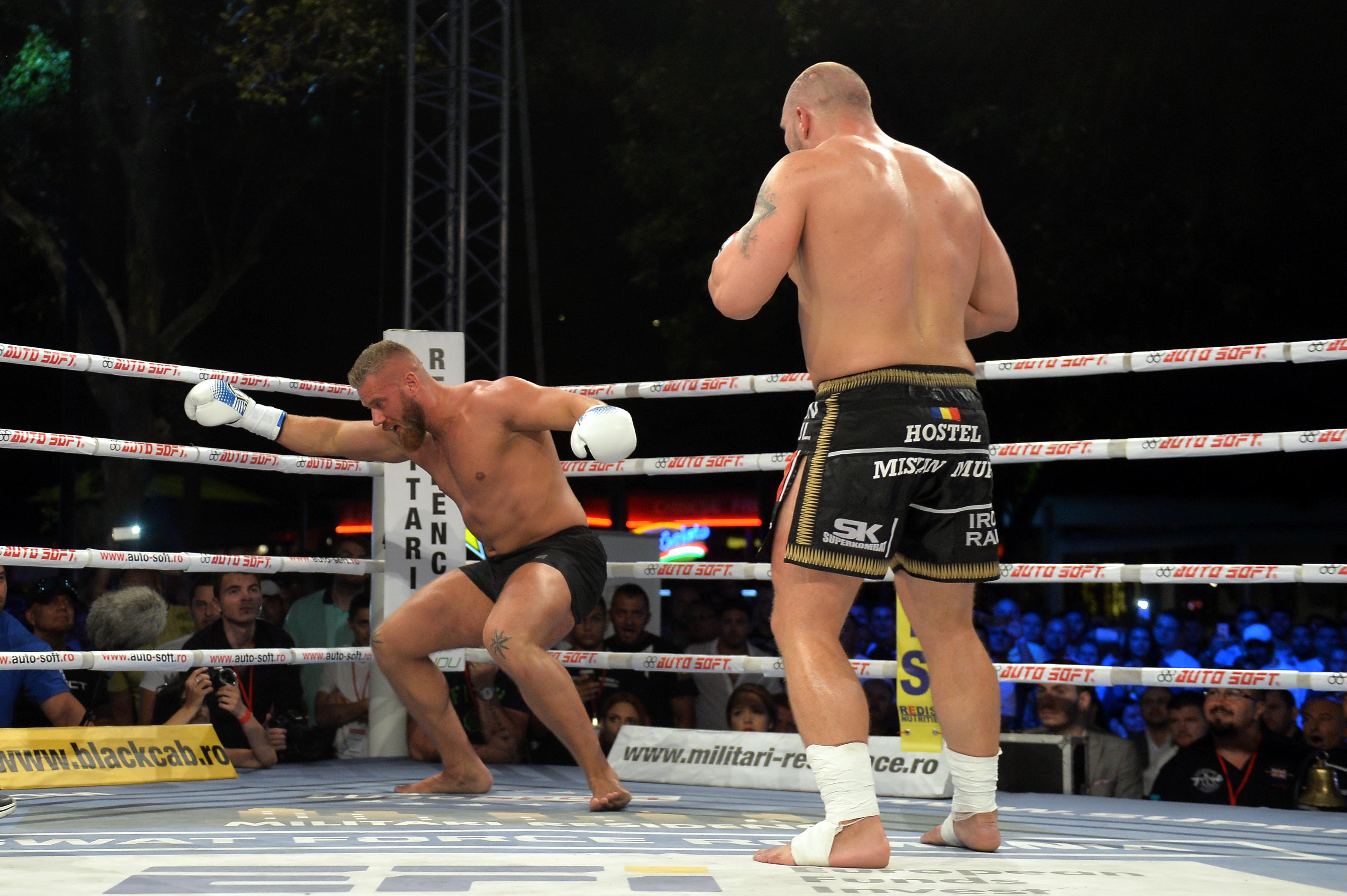 Andrei Stoica îşi păstrează centura de campion mondial / GALERIE FOTO&VIDEO