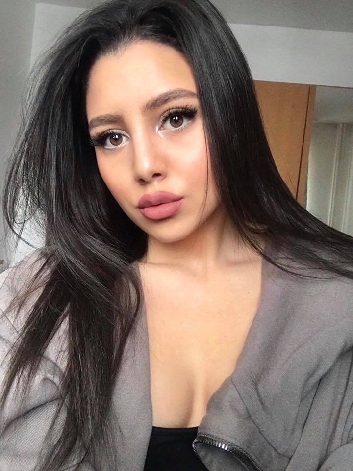 Cătălin Botezatu, distracție de zile mari cu o brunetă super sexy la Untold. Designerul nu s-a uitat la bani | FOTO