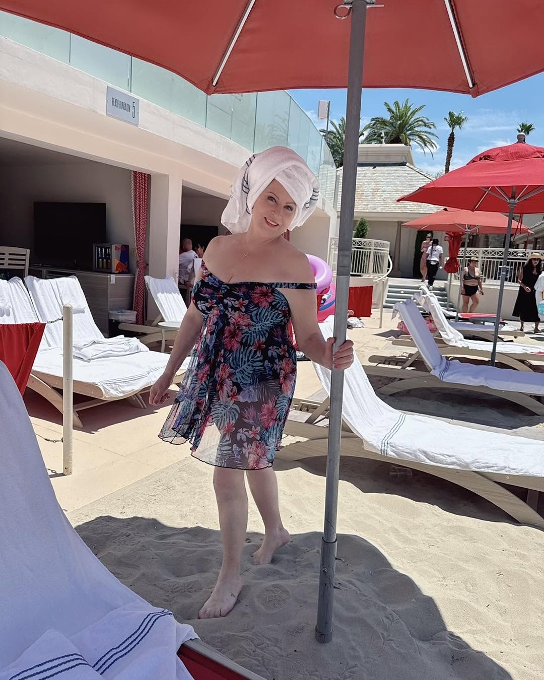 Cum a apărut Maria Dragomiroiu în costum de baie, la plajă, în Las Vegas. Mulți n-ar spune că are 70 de ani