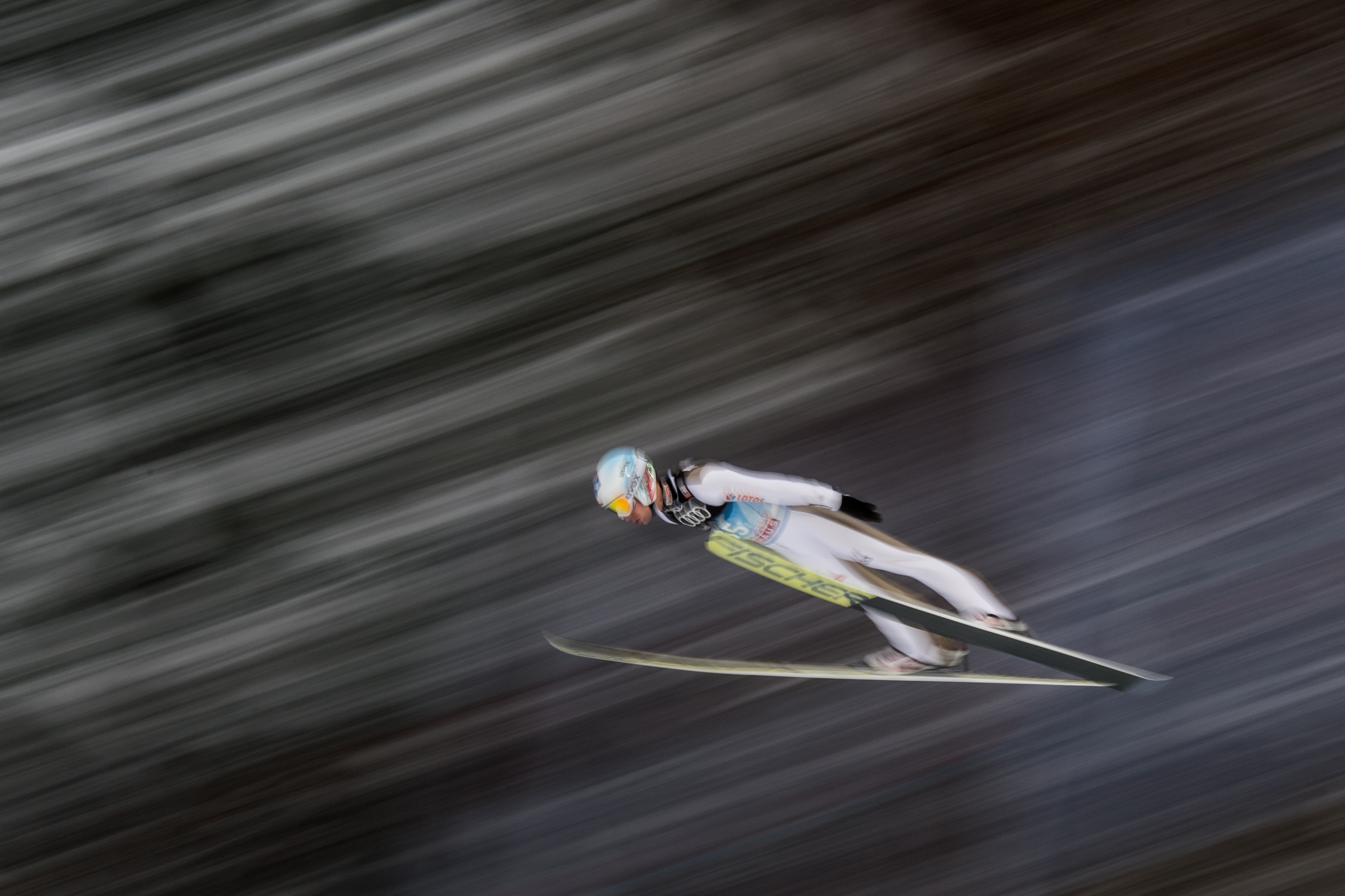 Polonezul Kamil Stoch a câştigat Turneul celor 4 Trambuline. A fost a 65-a ediție a competiției de sărituri cu schiurile / FOTO