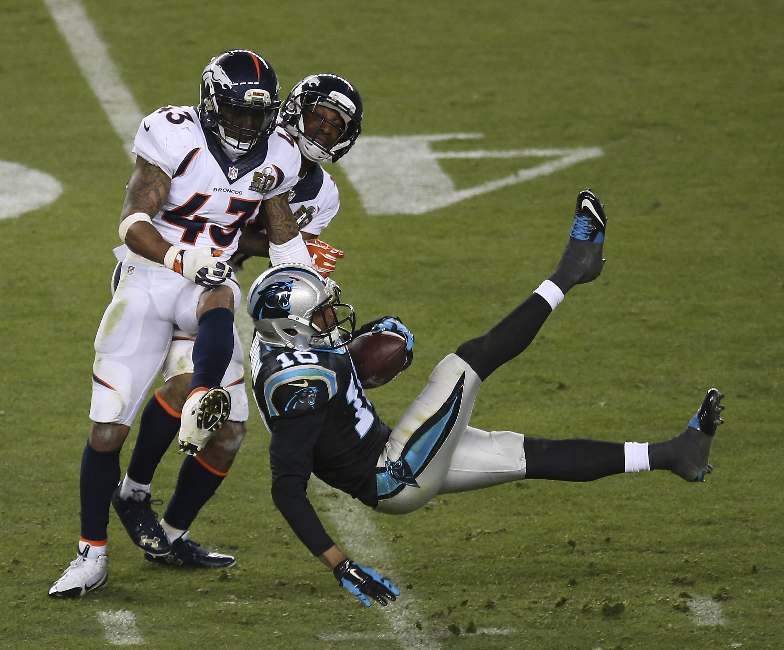 Denver Broncos a câștigat Super Bowl 50, ^după o finală de vis cu Carolina Panthers / GALERIE FOTO&VIDEO