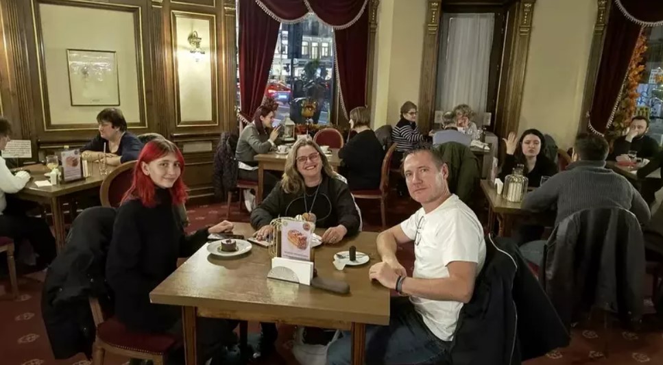 Imagini rare cu fiica Ronei Hartner. Sumayla învață de acasă, iar în ianuarie va deveni majoră