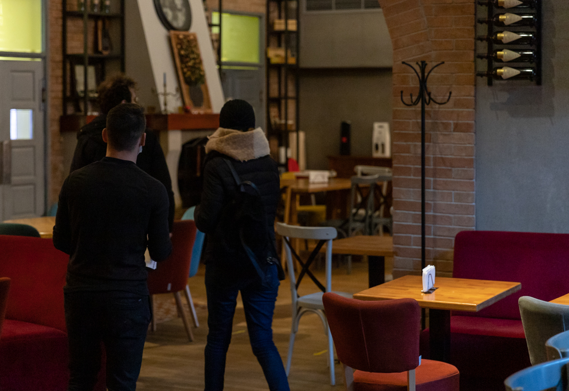 Restaurantele din București s-au redeschis după trei luni. Patron local: „Suntem foarte prudenți"