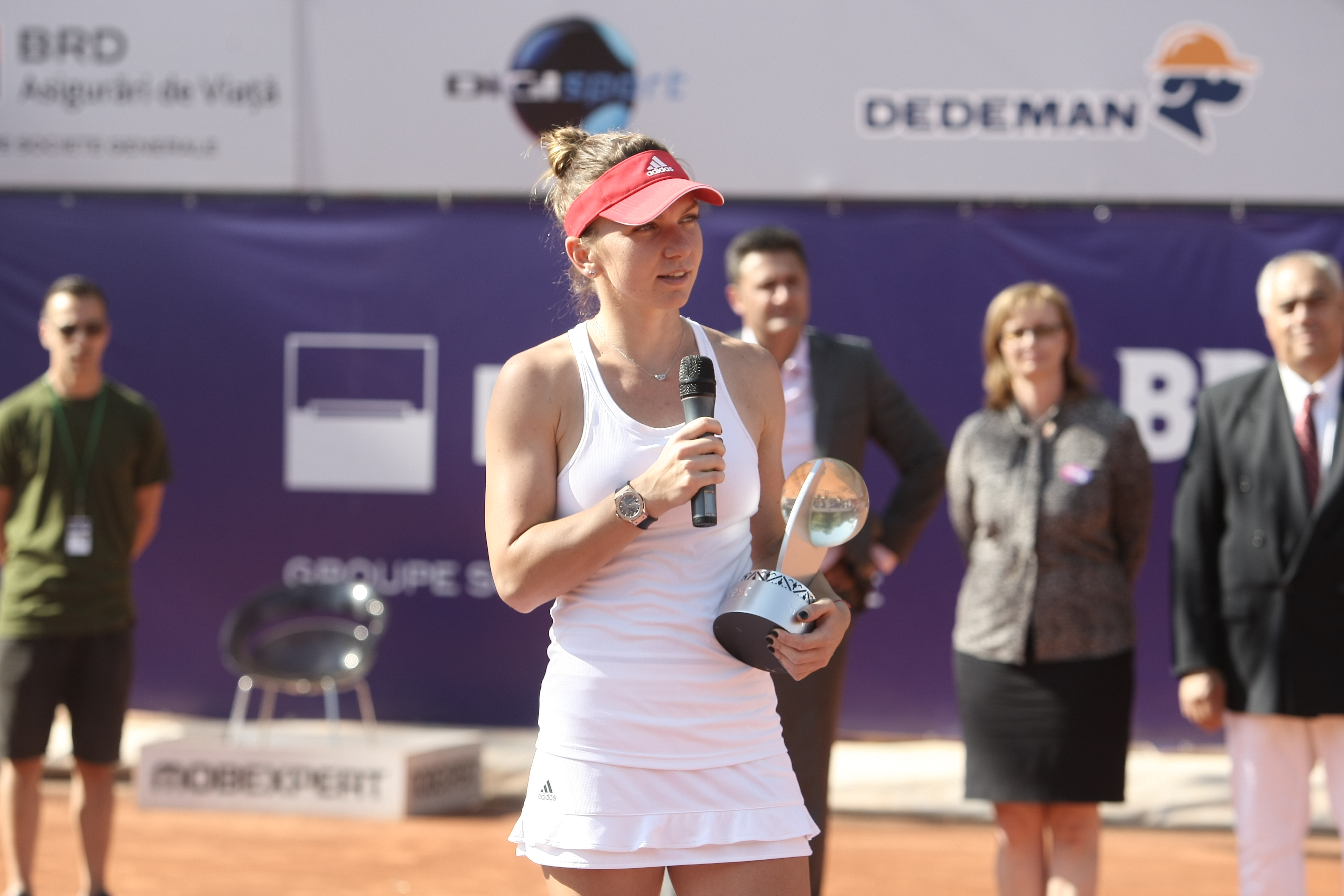 Simona Halep, după ce a câștigat BRD Bucharest Open: ”Am jucat cu drag”. Cum a fost primită după anunțul despre Rio | FOTO