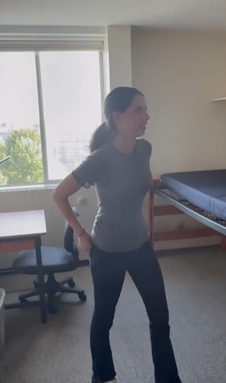 Imagini din camera de cămin în care stă Violeta Bănică în SUA. Andreea Marin și-a ajutat fata cu amenajarea