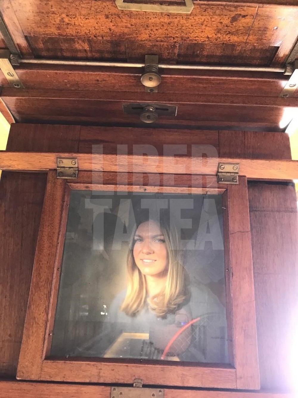 EXCLUSIV / Simona Halep, pozată ca acum 100 de ani. Liderul WTA, printre cei mai importanți români din ultimul secol (FOTO&VIDEO)