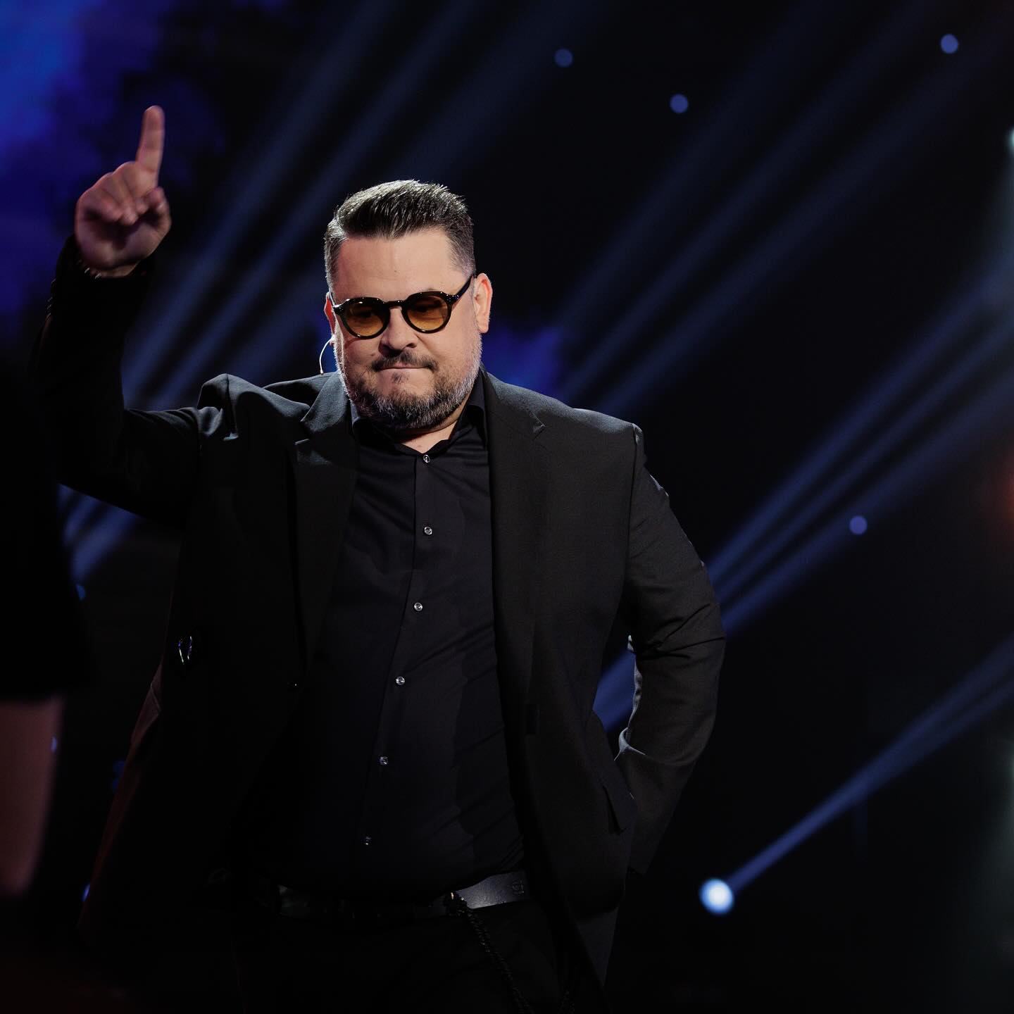 Mihai Bobonete, cu familia la meciul România - Belgia de la EURO 2024: „Îi iau și pe copii”. Cine e și cu ce se ocupă soția comediantului