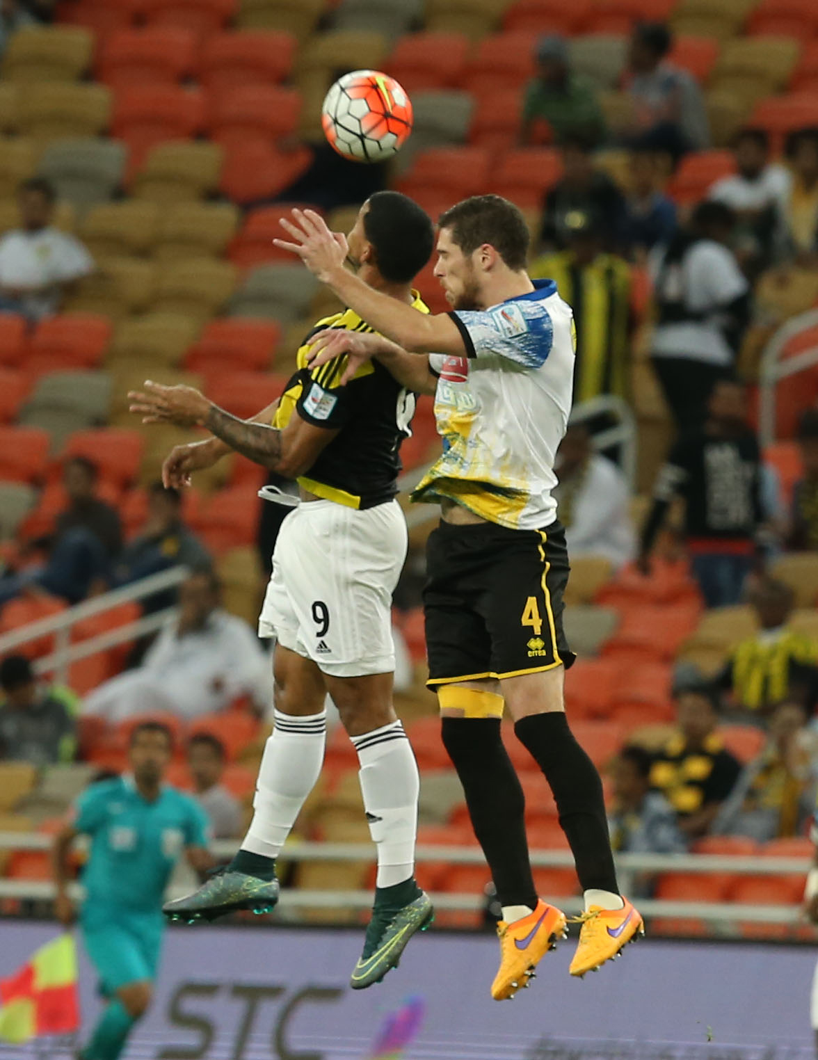 Victor Pițurcă și-a început cu o victorie categorică cel de-al doilea mandat la Al Ittihad / FOTO&VIDEO