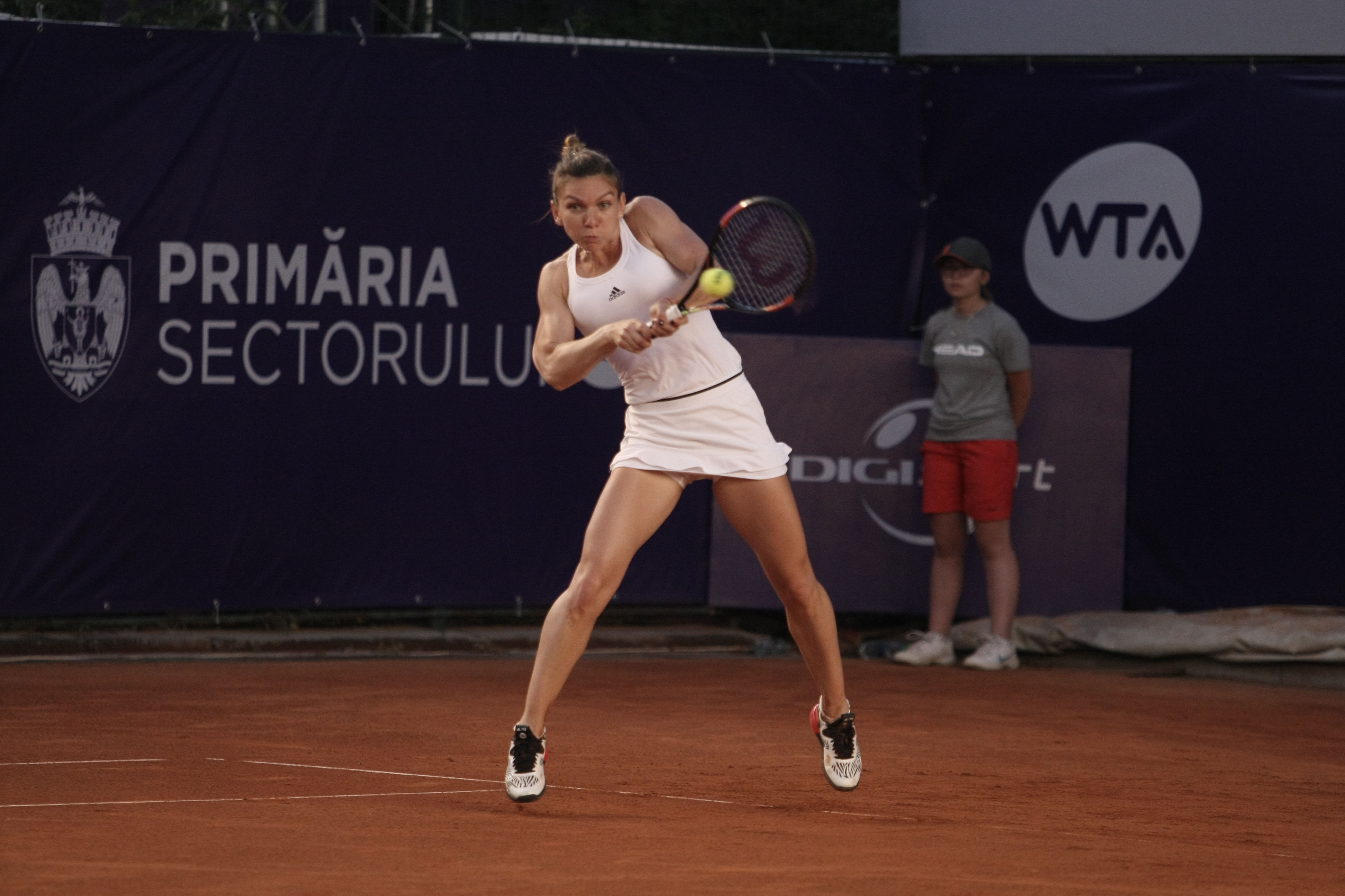 Openul de tenis al României. Cele mai spectaculoase instantanee surprinse la meciul Simonei Halep / GALERIE FOTO