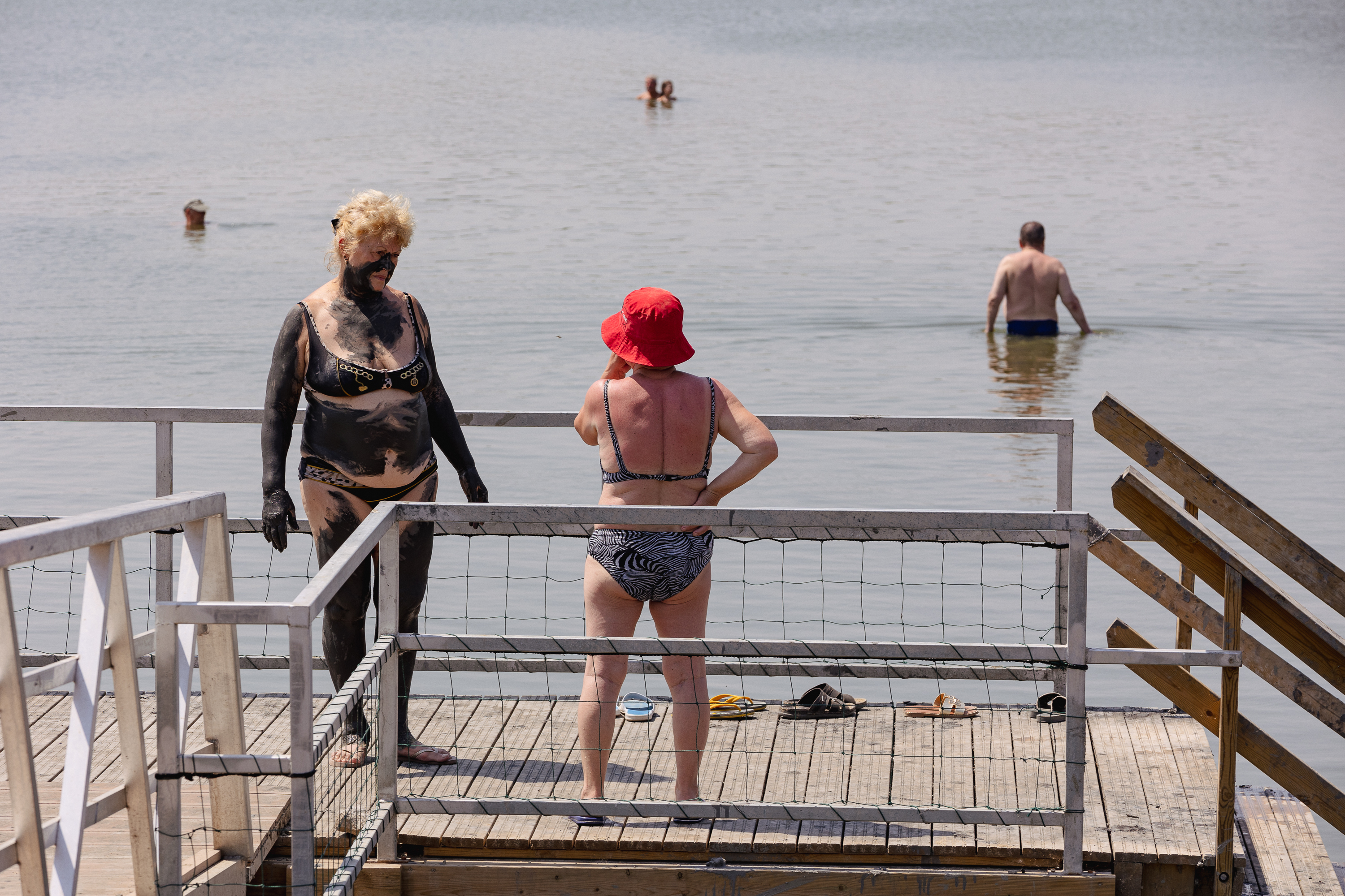 FOTOREPORTAJ. Marea Moartă din inima Ialomiței. Se întorc turiștii la Amara, pe plajele reabilitate cu fonduri europene
