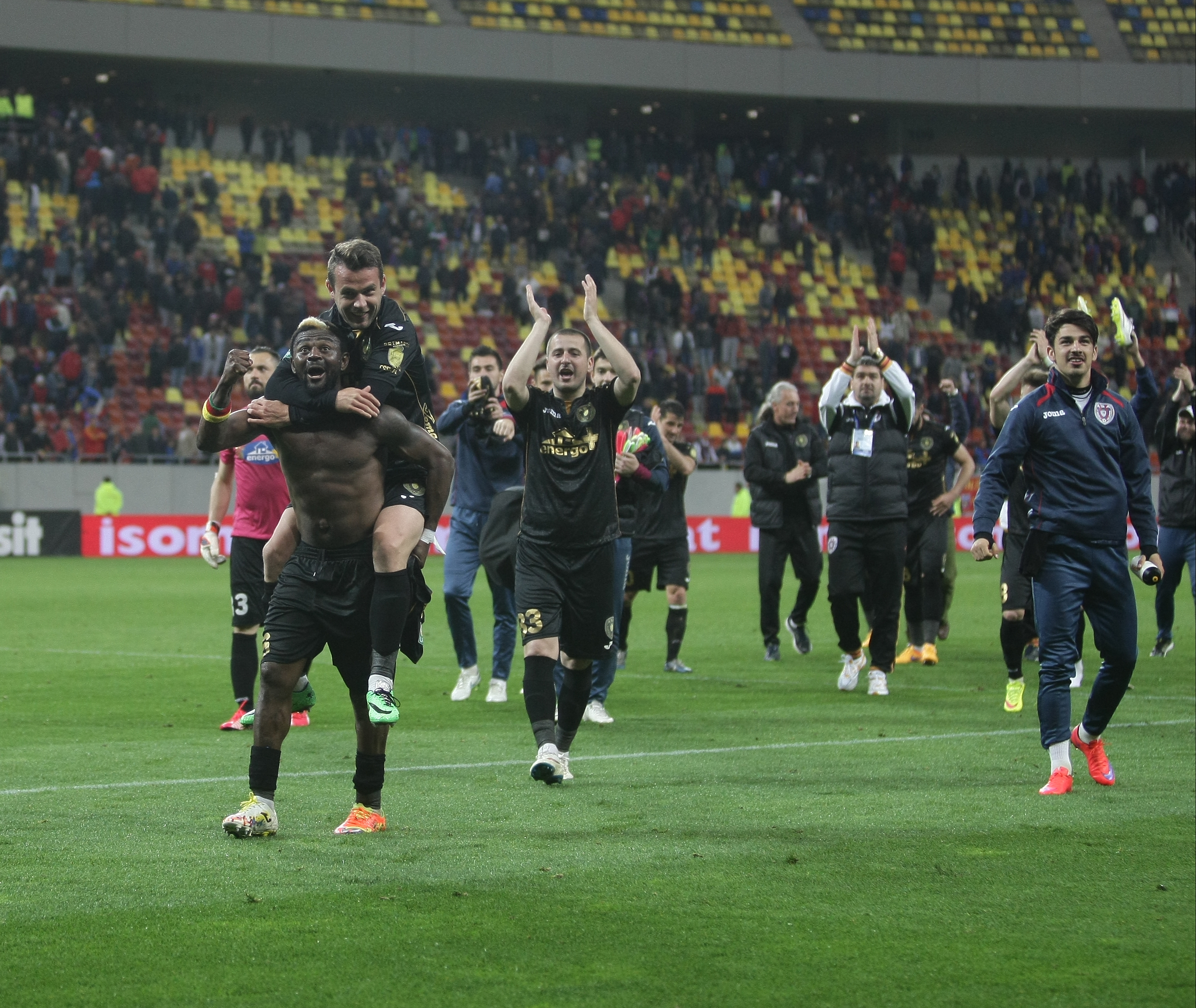 LIGA I / Zicu: ”Nu credeam că putem recupera atâtea puncte!” / GALERIE FOTO