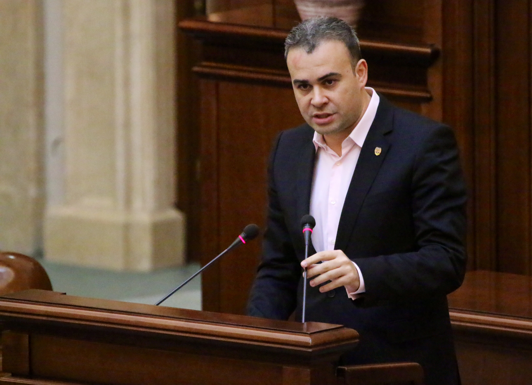Atunci și Acum: Darius Vâlcov a intrat în politică sub aripa lui Traian Băsescu și a ajuns ”creierul” guvernării PSD-ALDE