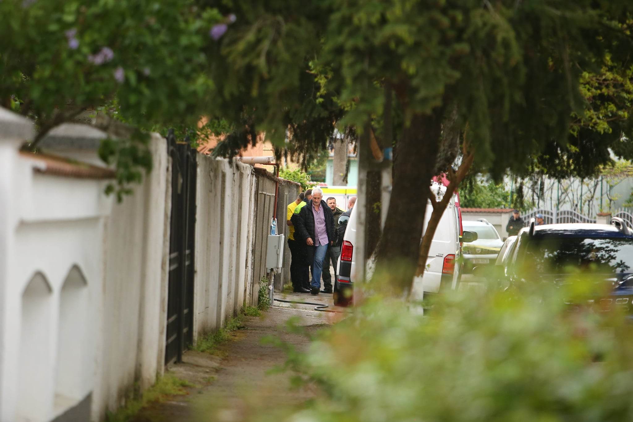 Copila de 5 ani ținută ostatică în casă de propriul tată, în Chiajna, a fost eliberată după 28 de ore. Cum s-au derulat negocierile
